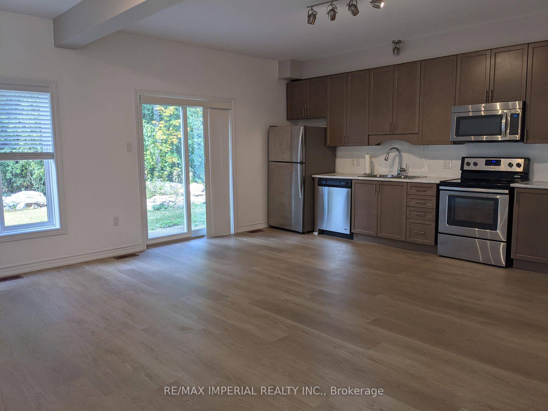Bright and spacious main floor apartment in a detached house, ideally located in the heart of Bobcaygeon, located on the same street as the beautiful Kawartha Lakes just steps away ...