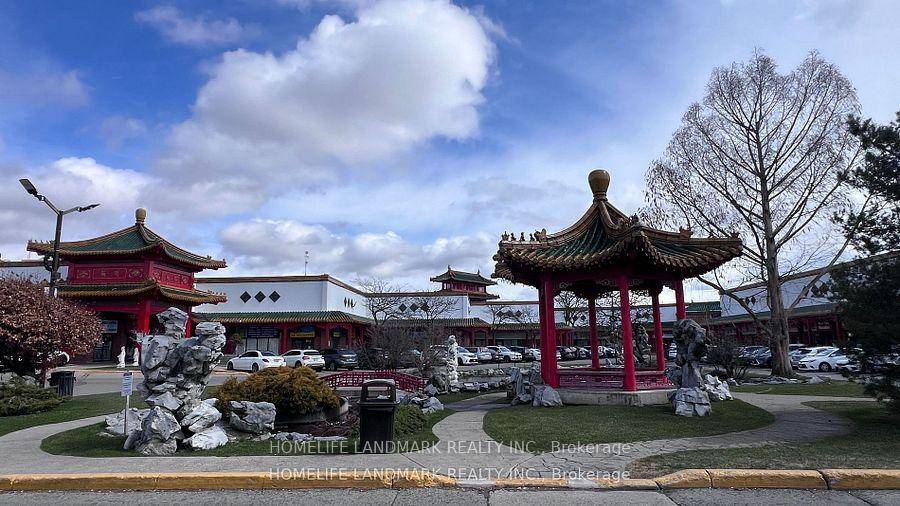 888 Dundas Street E E11, Mississauga, ON L4Y 4G6