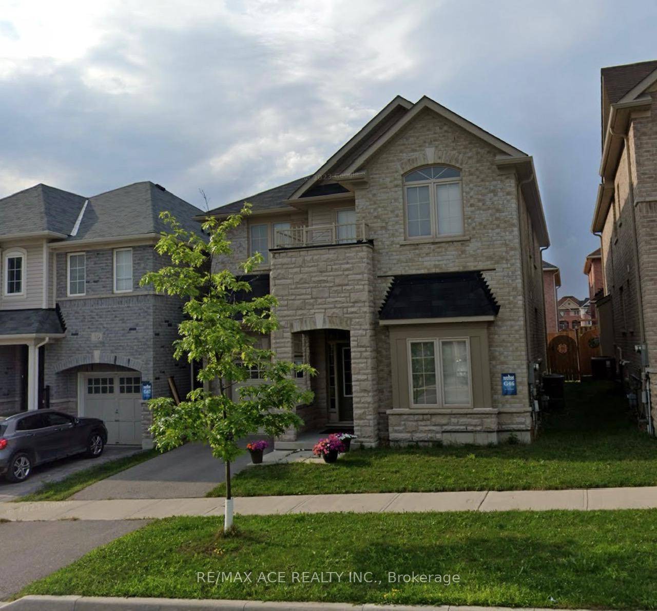 Excellent Location ! Fully Renovated Two Bedroom Basement Apartment With Separate Entrance, 5minutes walk for Amazon, 2 minutes walk to public transit, One minute walk to public school, Closer to ...