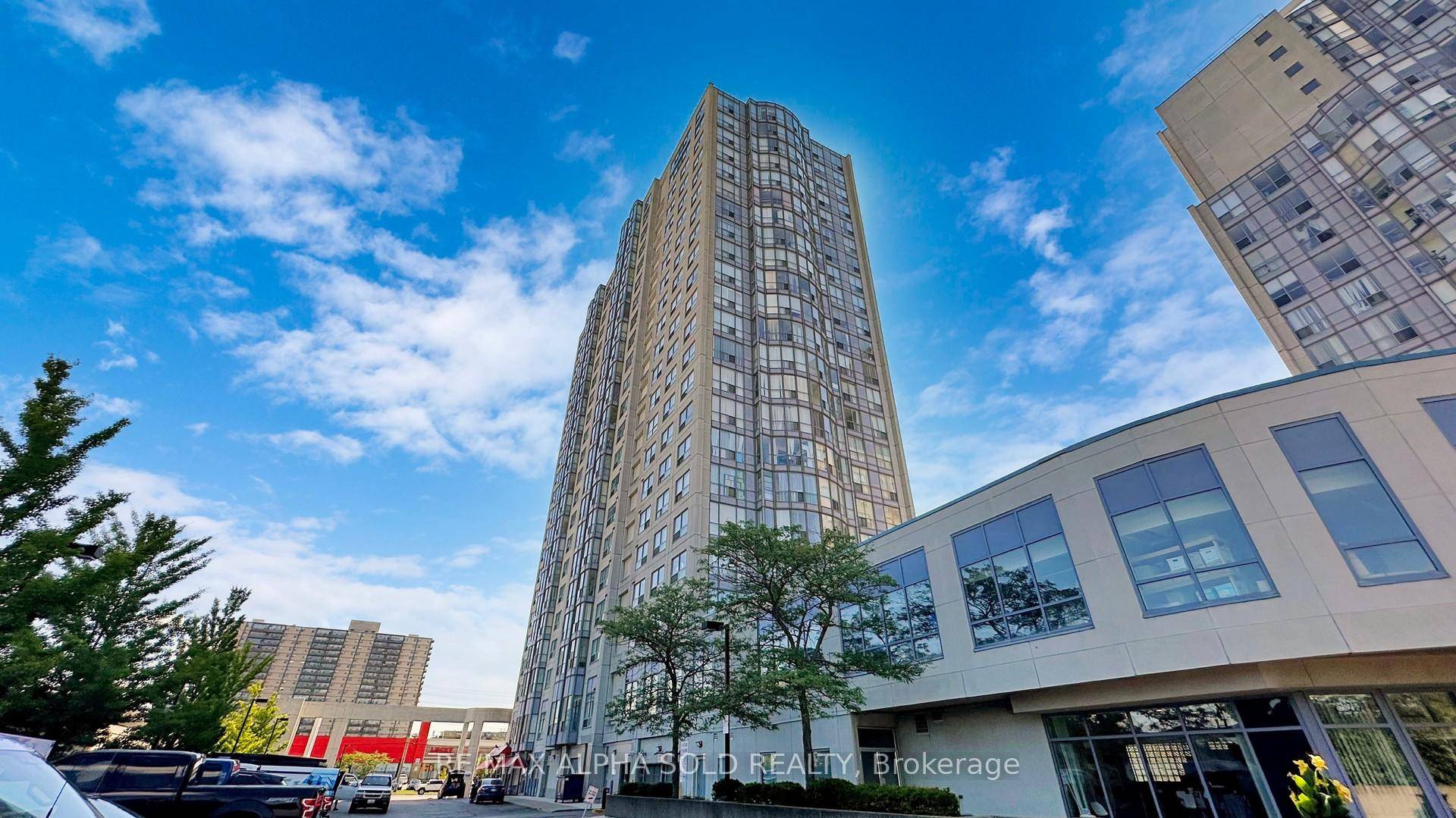 Welcome to this beautiful 1 bedroom, 1 bath suite.