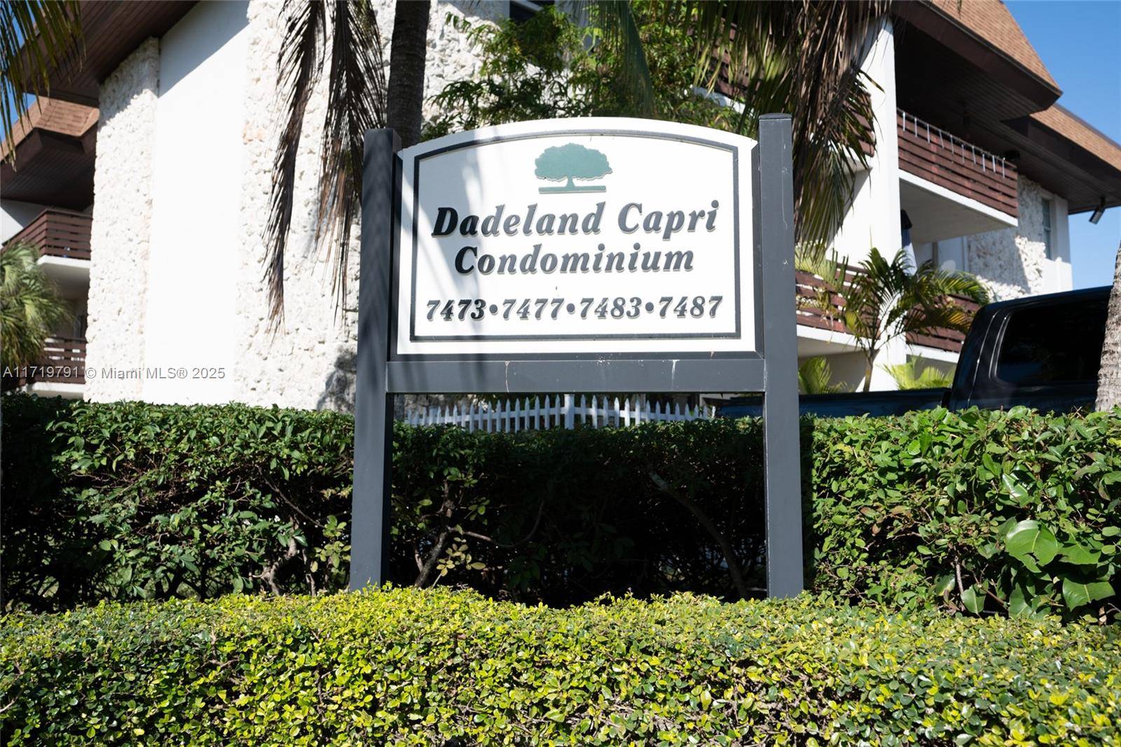Condo for sale Prime Location This beautiful and spacious condo is located in a highly desirable area, offering both convenience and comfort.