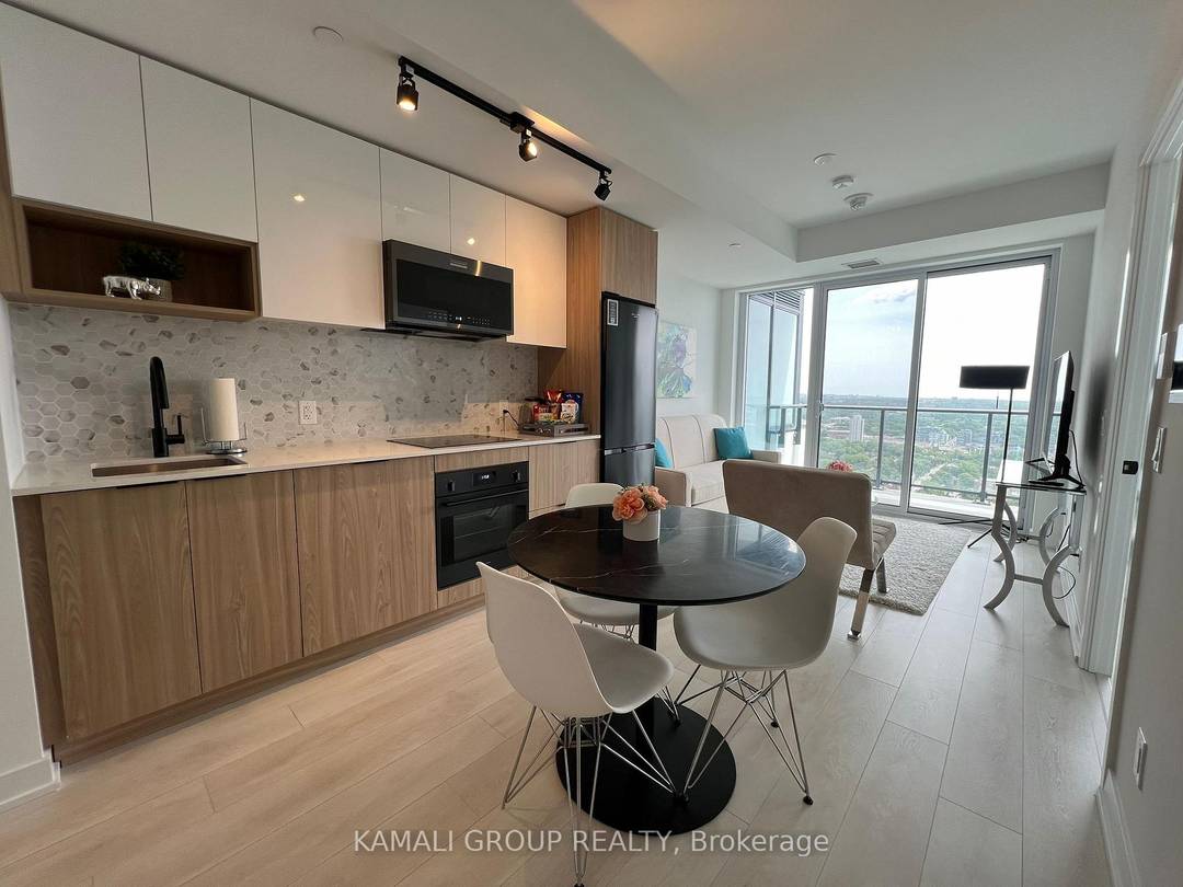 Furnished 1 1 Bedroom Apartment With Unobstructed South Views Of the Lake amp ; Skyline !