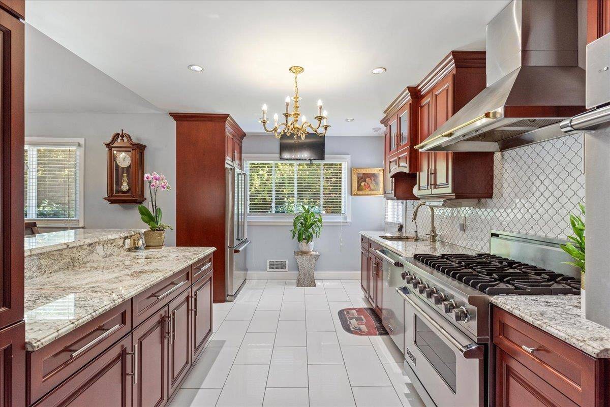 Fully Renovated Split Level in Prime North Woodmere Location !