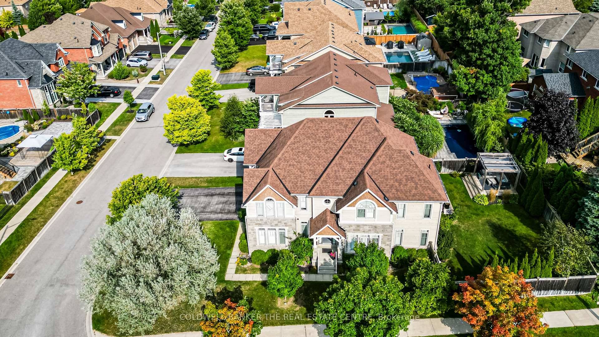 Timeless Elegance In Kingswood Estates Nestled In The Prestigious Kingswood Estates, This Executive Home Offers Over 3, 875 Sq Ft Of Beautifully Finished Living Space On A Meticulously Landscaped Lot.