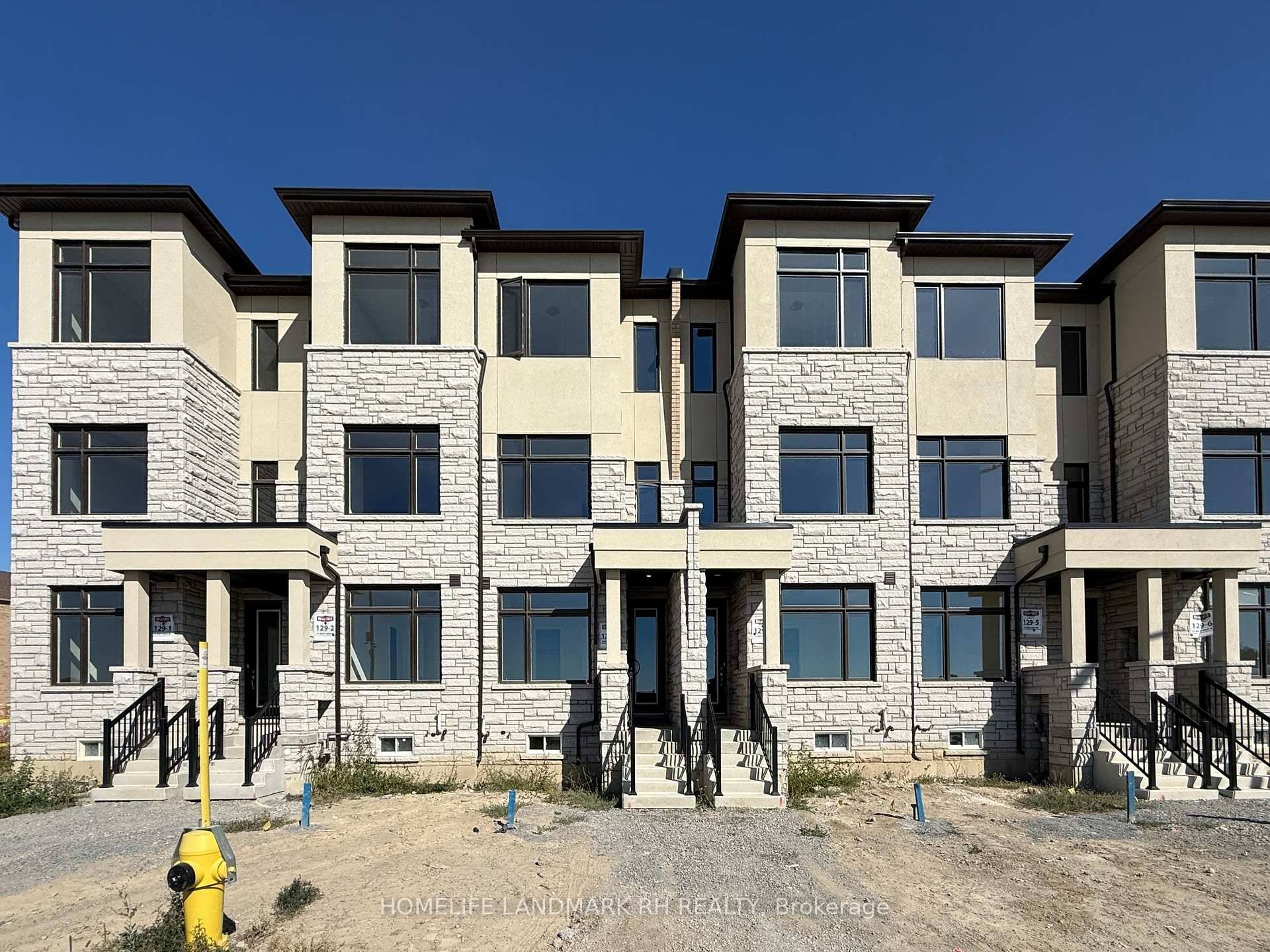 Brand New 100 Freehold Townhome in Victoria Grand.