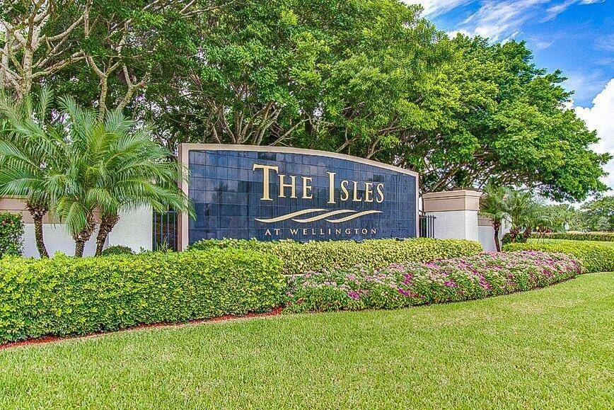 MOTIVATED SELLER ! REDUCED AND PRICED TO SELL !