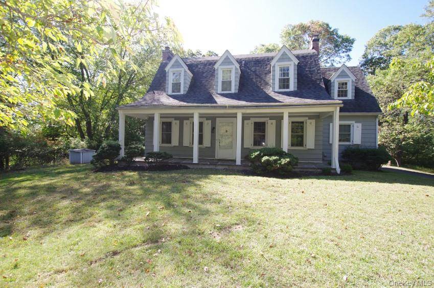 4 Acres of Horse Country !