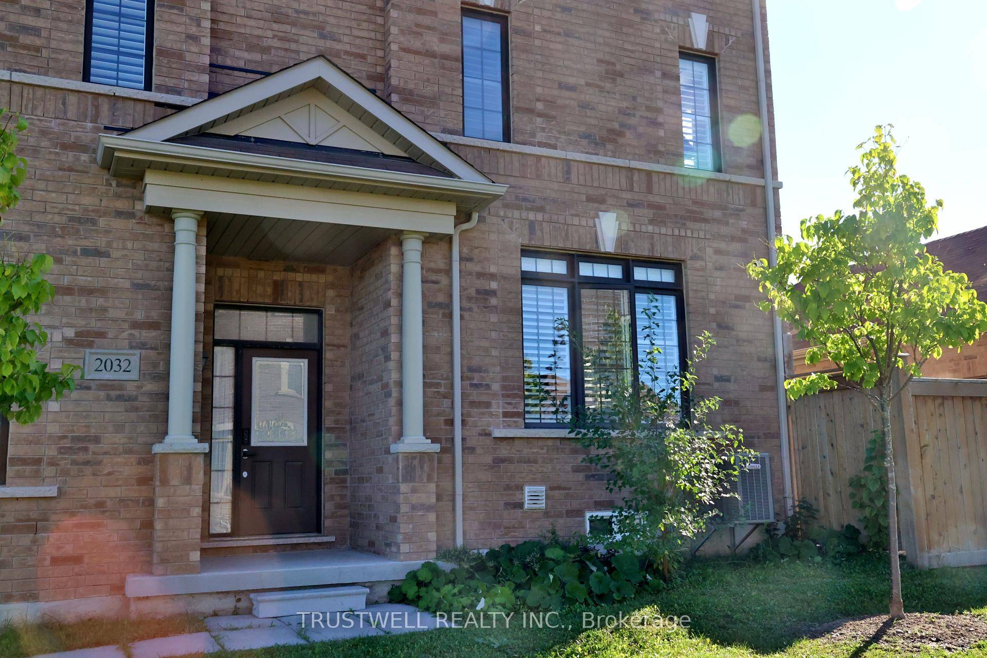 Welcome to This Sun Filled and Spacious Freehold No POTL Maintenance Fee End Unit Townhome In The Family Oriented Neighborhood of Cornell.