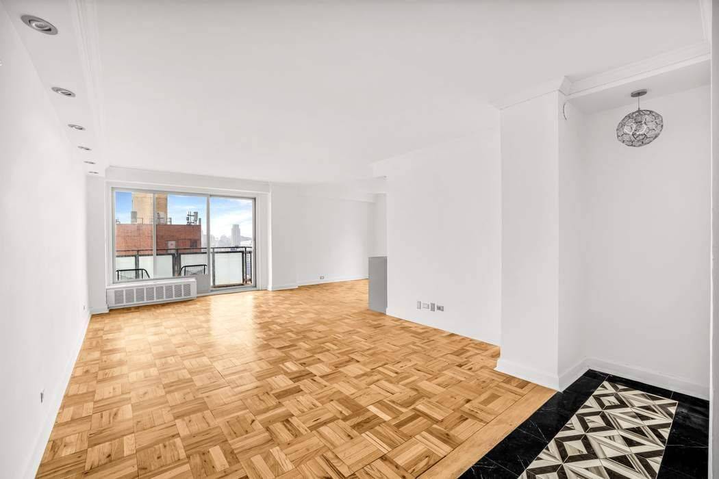 High Floor Expansive Space Stunning Views Split Bedrooms Balcony Abundant Closets East amp ; South Exposures Open Kitchen Move right into this sun drenched, high floor home featuring sweeping south ...