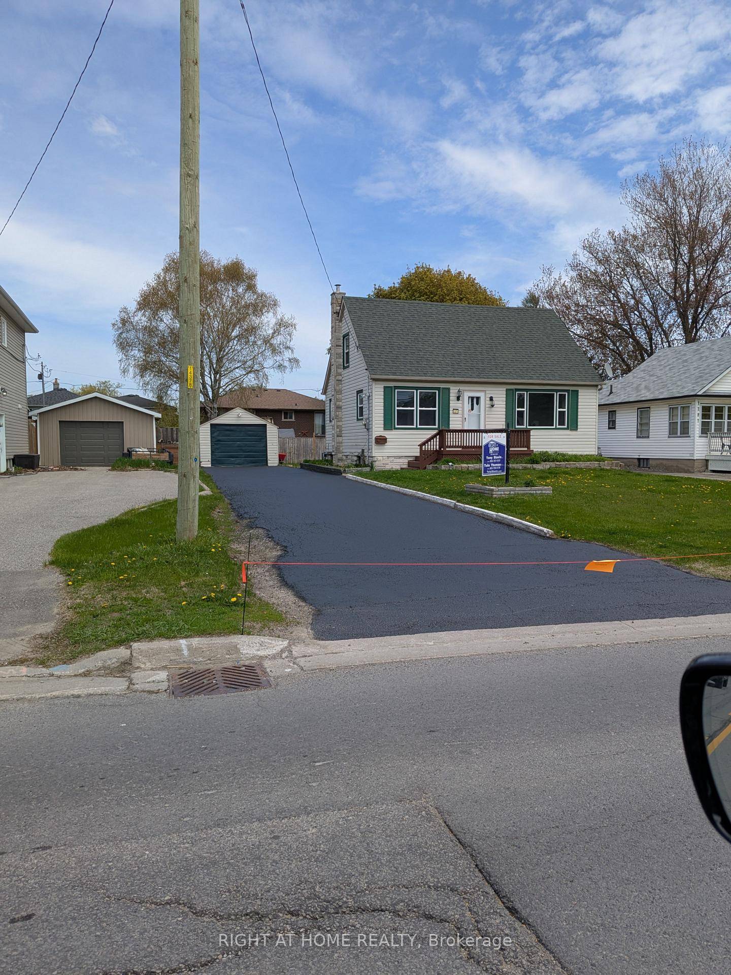 Legal Duplex ; Steps To New Marina Location, Lakeview Park And Oshawa Beach ; 1 3 Bedroom And 1 1Bedroom Apartments ; Basement and Upper apartment vacant So Set Your ...