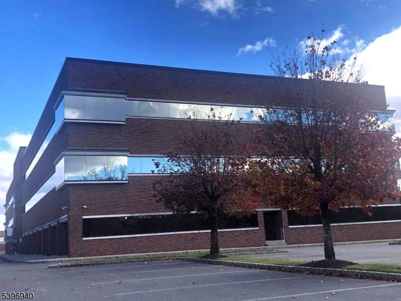 Prime sought after office condo in the heart of Morris County in Pocono Park across from St Clare's Open floor plan w Large reception area.