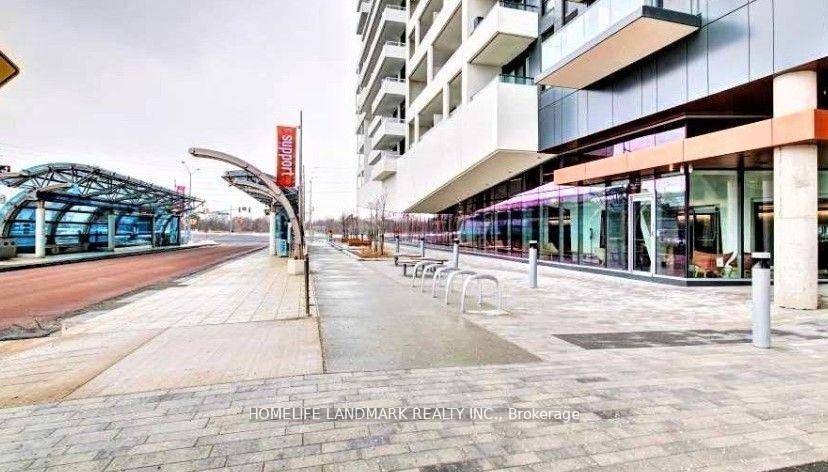 Fantastic opportunity to live in the heart of downtown Markham !