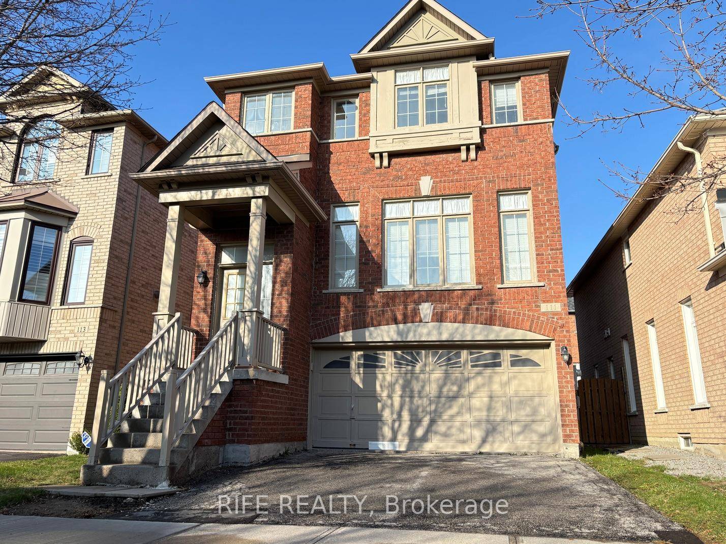 Absolutely Gorgeous Quality Home Located In Prestigious Berczy Community, Great Layout Open Concept With Smooth 9Ft Ceiling On The Main Floor Bright And Clean, Hdwd Flr Through Out Main Floor ...