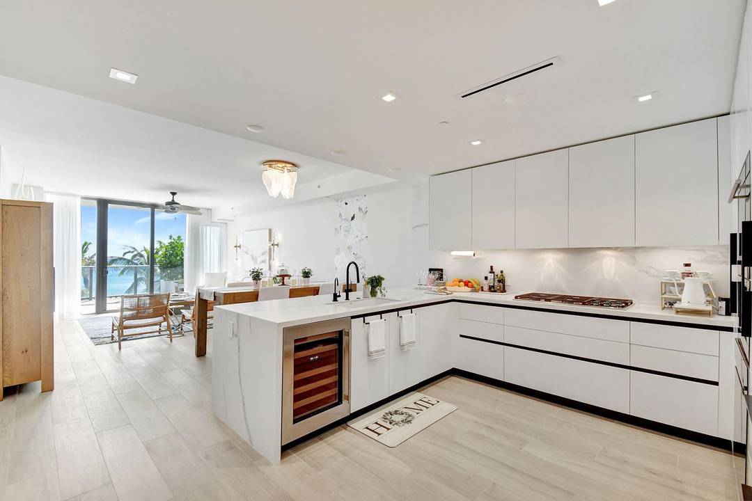 Fully Furnished Beachfront condo that lives live a villa.