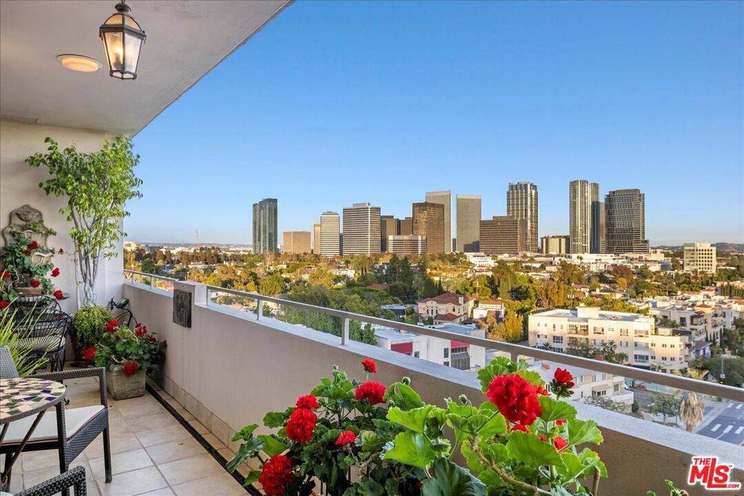 1333  S Beverly Glen Blvd 1BR Westwood La