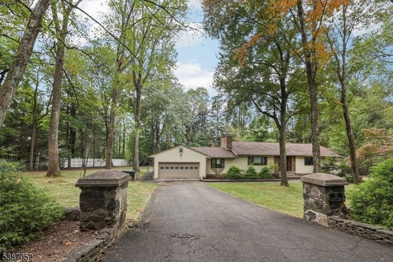 Move In Ready Ranch in Upper Saddle RiverWelcome to this beautifully updated ranch style home, ideally situated in the prestigious community of Upper Saddle River.