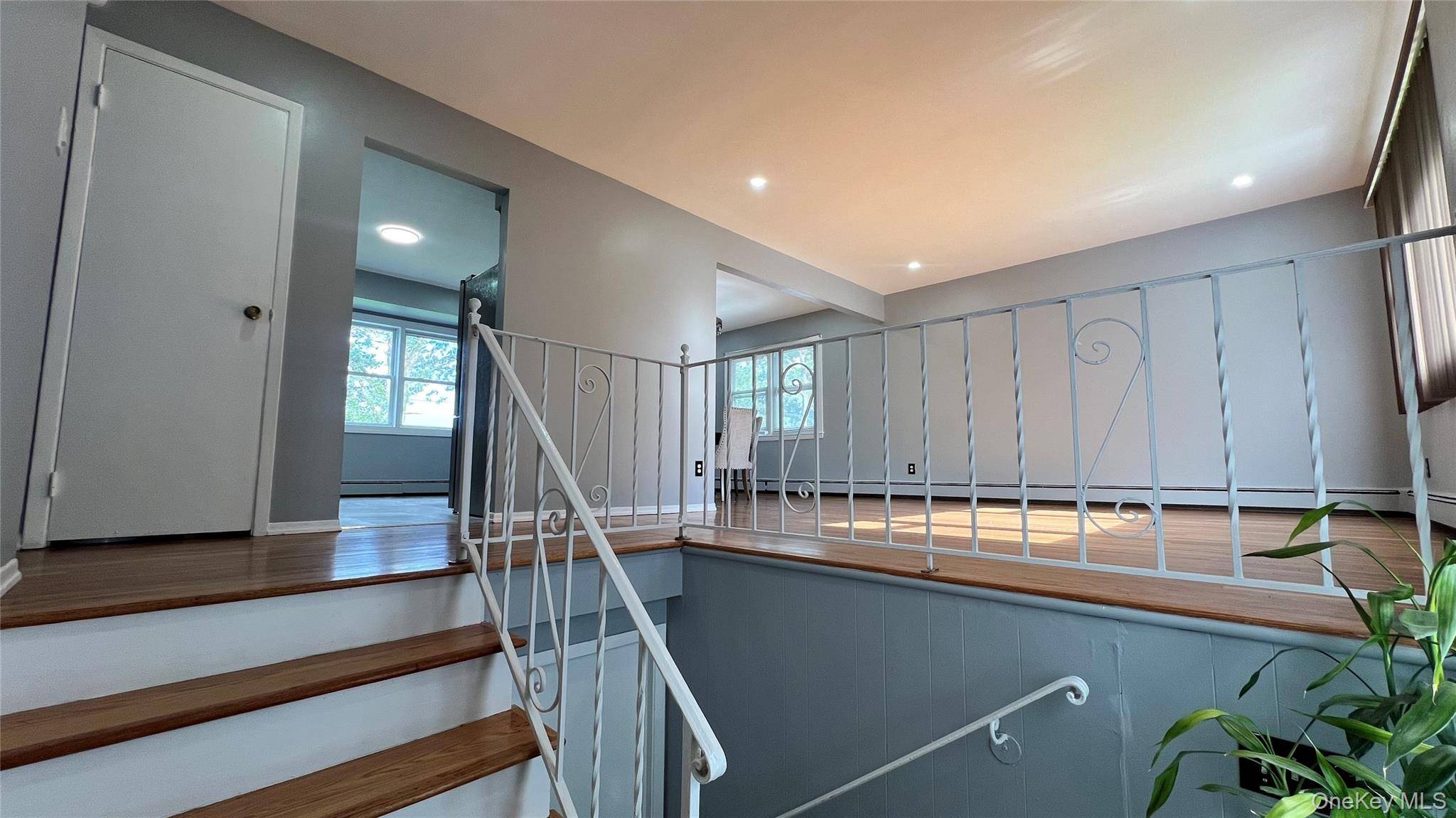 133 Iceland Drive Huntington, NY Welcome to your next home !