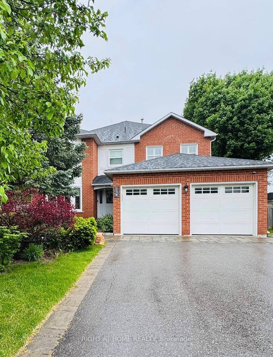 Magnificent Unionville Bridle Trail luxury house on huge south facing pie shaped lot.