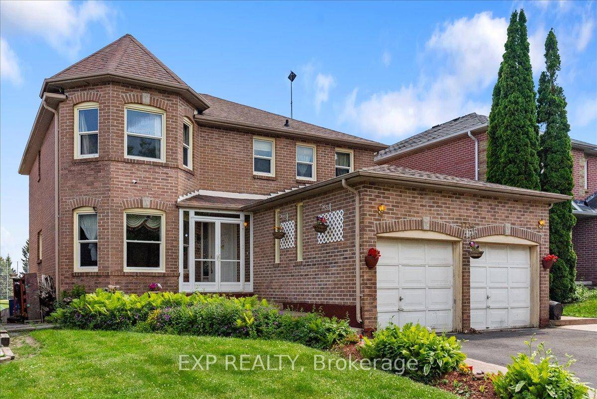 Attention First Time Home Buyers amp ; Investors Welcome to 1734 Broadoak Crescent Where Comfort Meets Opportunity in the Heart of Pickering's Amberlea Neighborhood.