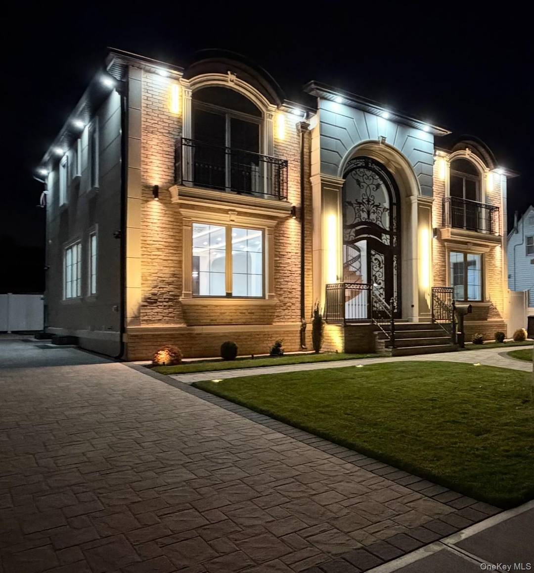 Brand New Luxury Construction in East Meadow !