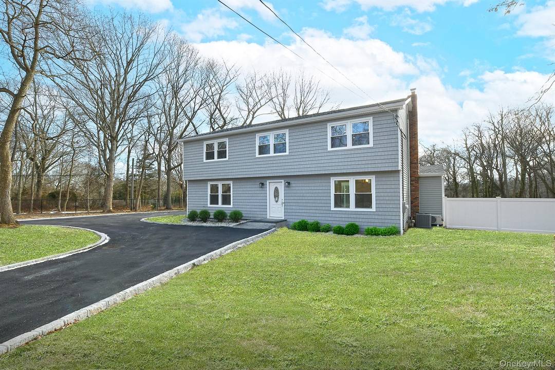 Welcome to 34 Warner Road, Huntington NY.