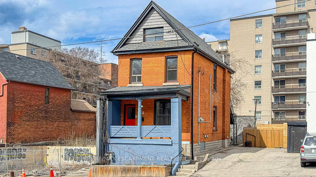 Welcome to this Charming Corktown duplex with incredible income potential.