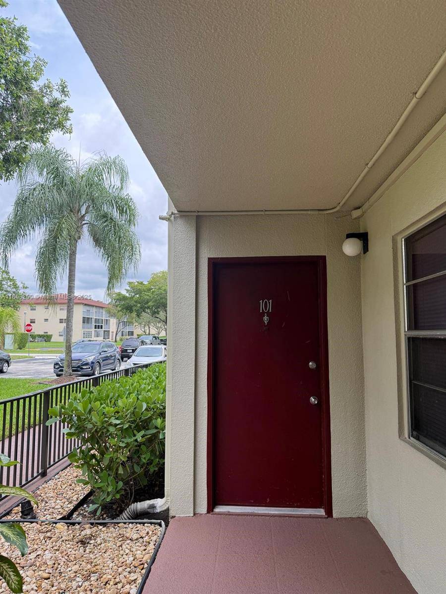 Move in ready 2BR 2BA FIRST FLOOR CORNER unit in New Hampton at Century Village !