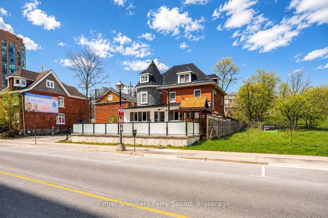 Position your business in one of Barrie's most iconic and historically significant commercial properties.