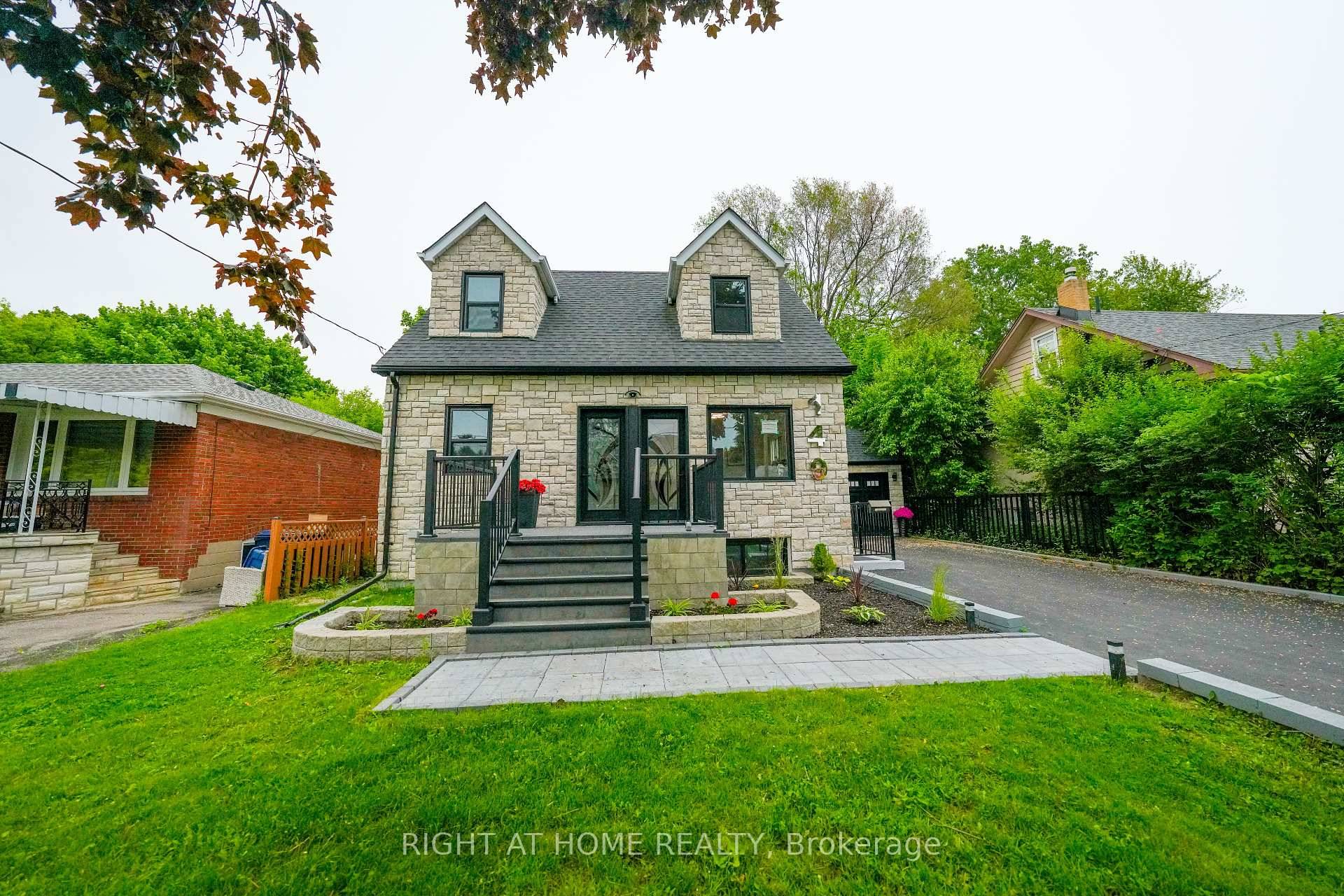 Large Nicely Updated 6 2 Bedroom Family Home In Cliff crest Village Modern Main Kitchen At 1st Floor With 3 Bedroom Apartment And Separate Entrance 2nd Floor With Kitchen And ...