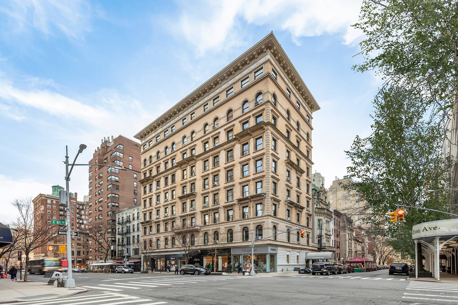 Situated on one of the most coveted blocks on the Upper East Side, these elegant residences are conveniently located between Fifth Ave and Madison Avenue.