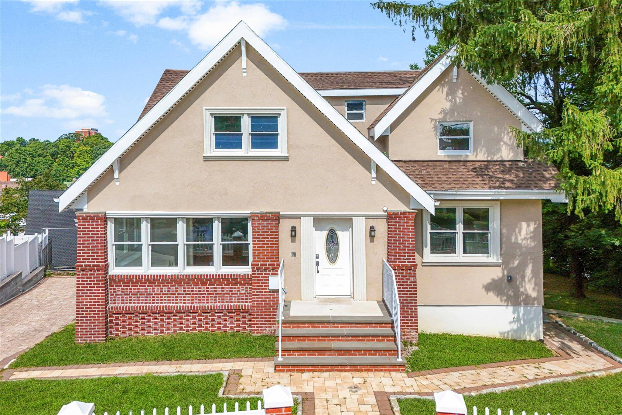 Enjoy breathtaking Hudson River views from this expansive move in ready home.