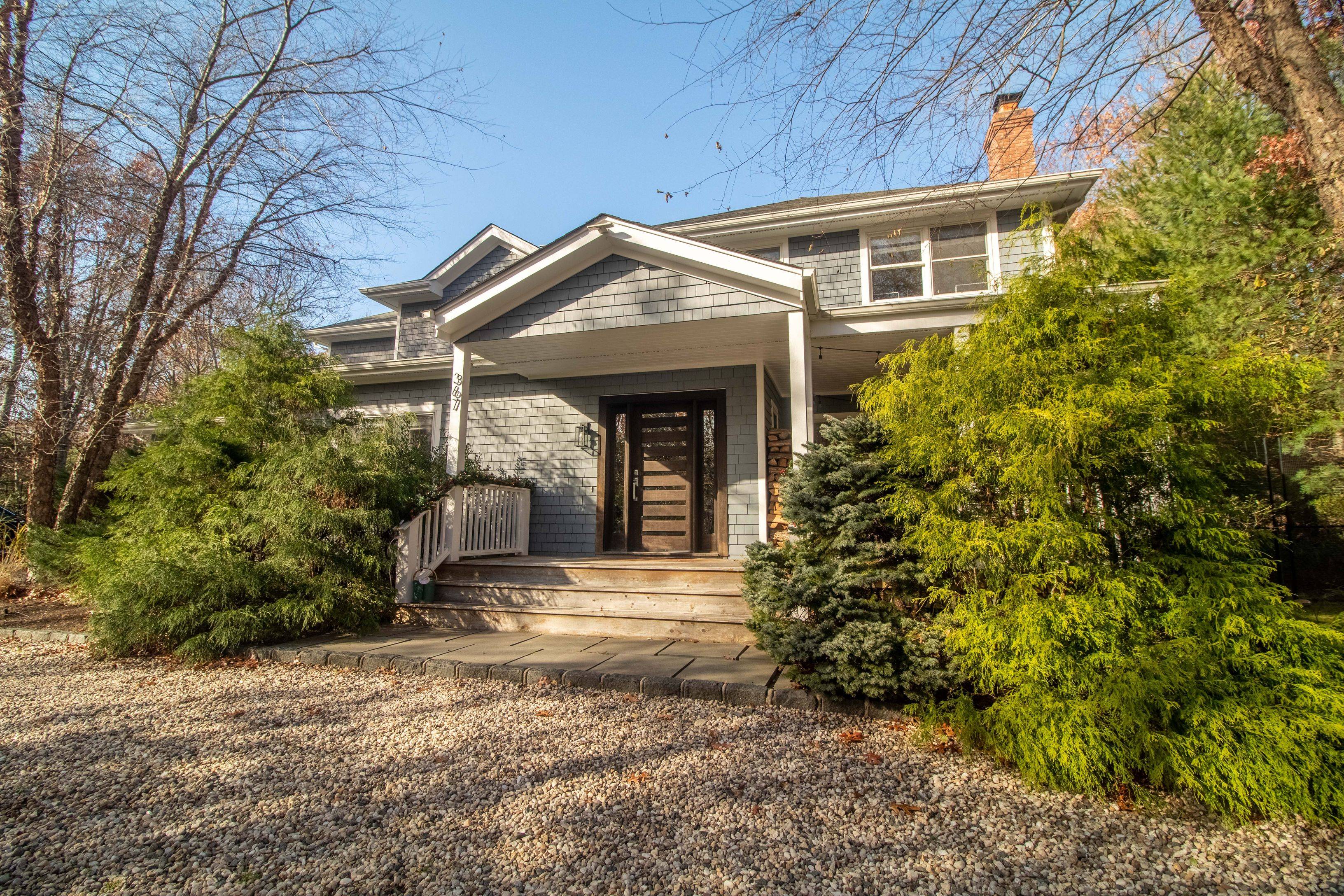 East Hampton 5 Bedroom with Tennis!