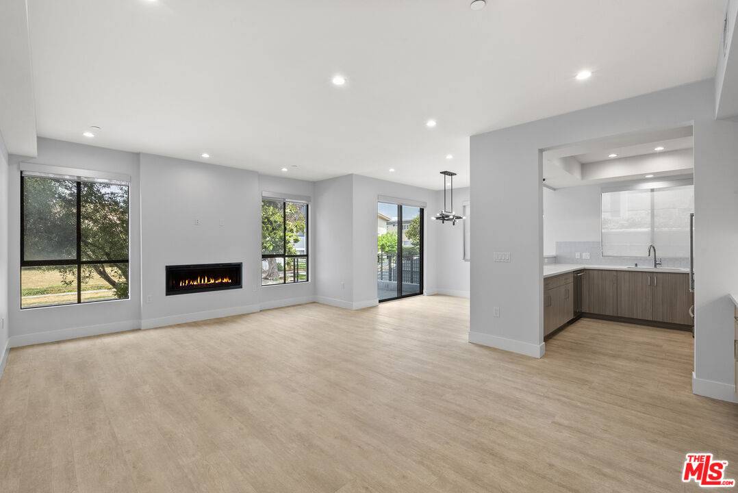 5955   Saturn St 2BR Beverlywood La