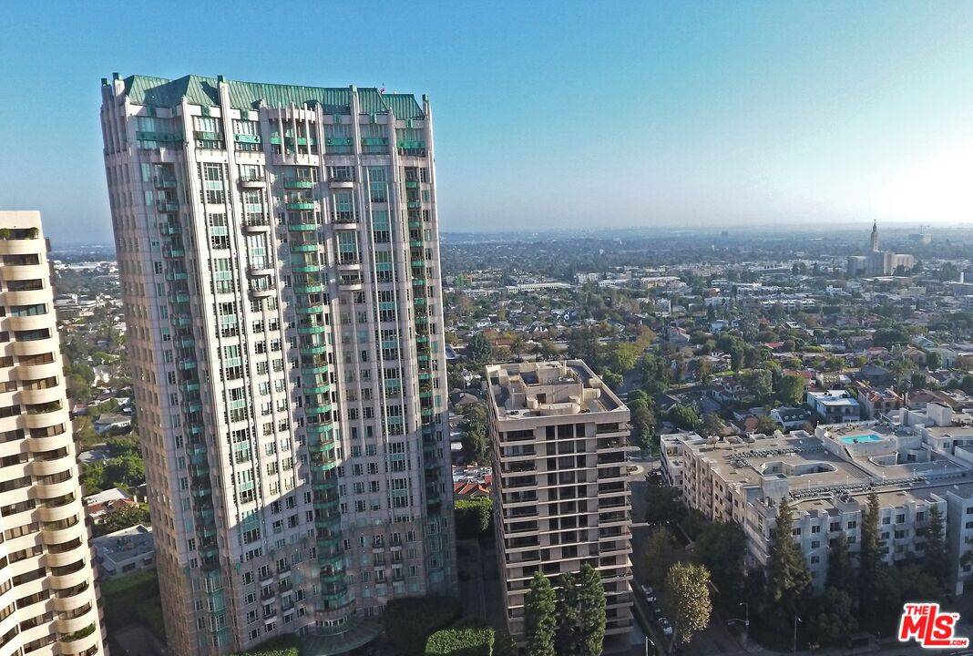 10580   Wilshire Blvd 3BR Westwood La
