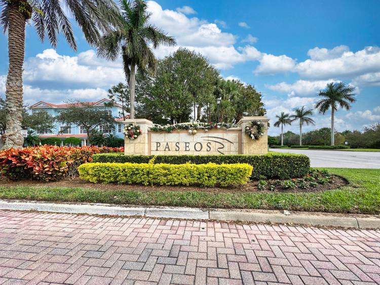 Low HOA 145 mo !, fully renovated designer Belmont model in the community of Paseos, offering a private preserve side retreat on a corner lot.