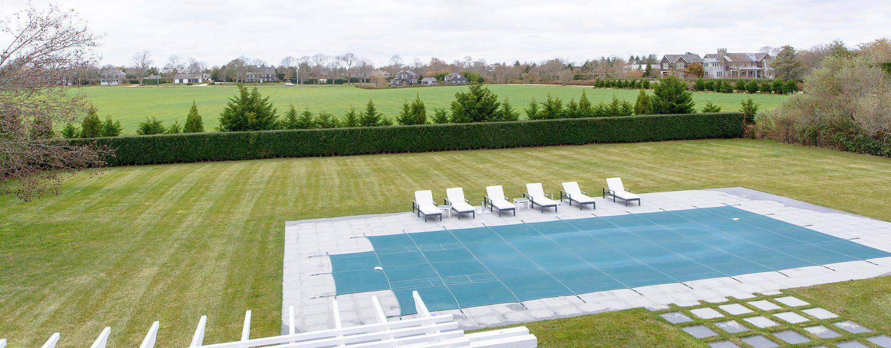 Beautiful Sagaponack Summer Oasis