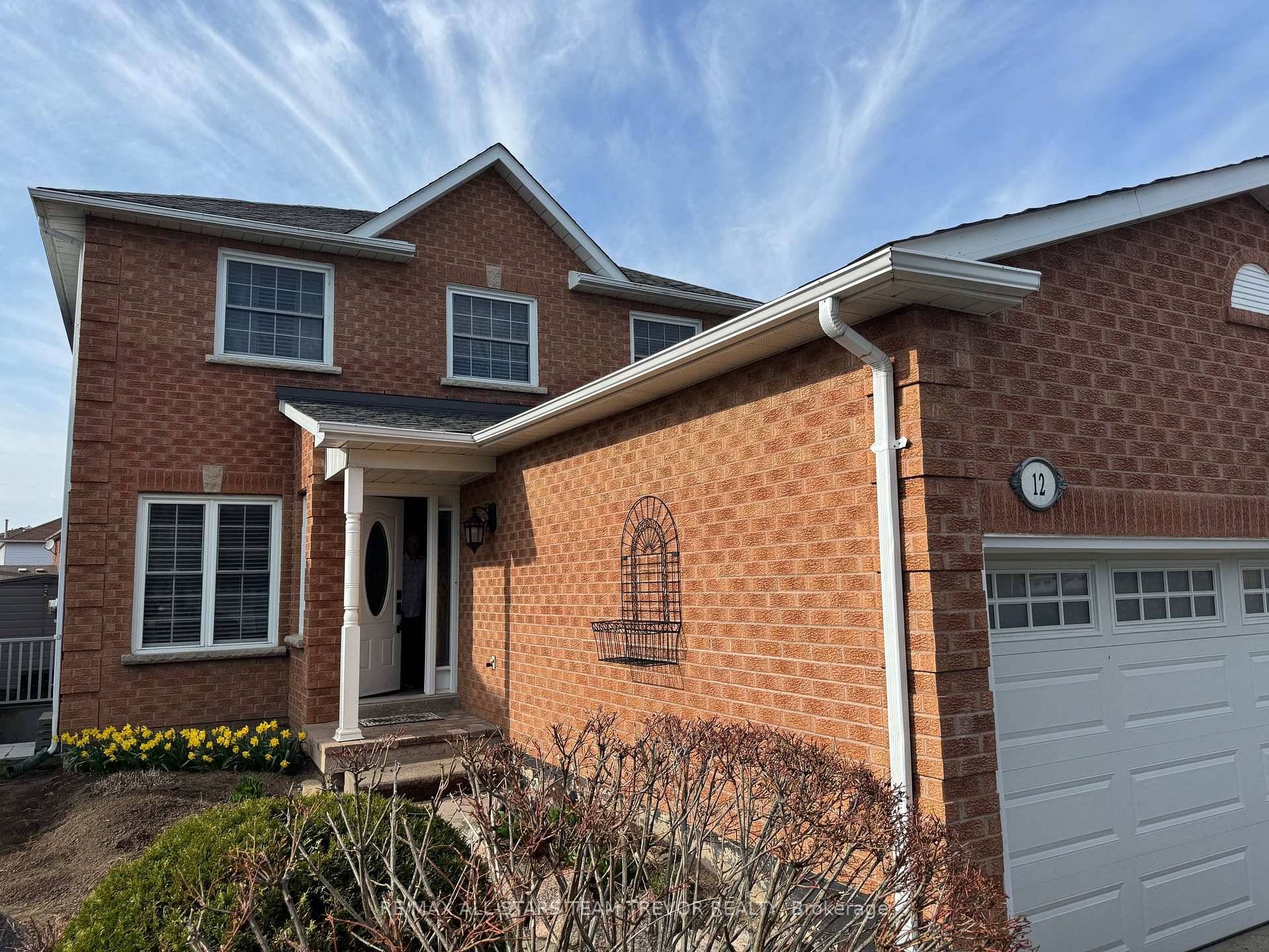 Newly Finished Lower Level Apartment for Lease !