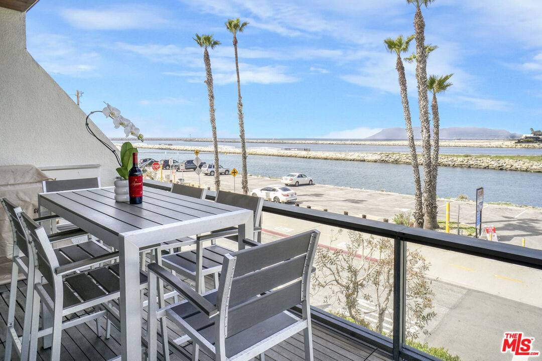6209   Pacific Ave 3BR La