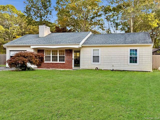 Lovely Updated Renovated Expanded Ranch in Scenic Hills Area of Ridge !