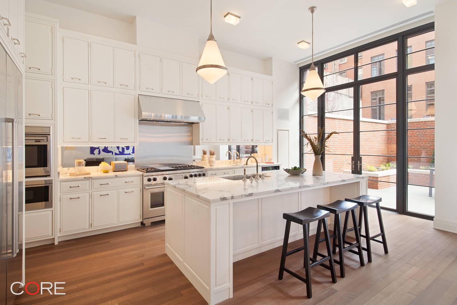 A collaboration between world renowned architects, FXFOWLE and acclaimed interior designer Thomas O'Brien, has given birth to this quintessential maisonette in the neighborhood's newest and most sought after building.