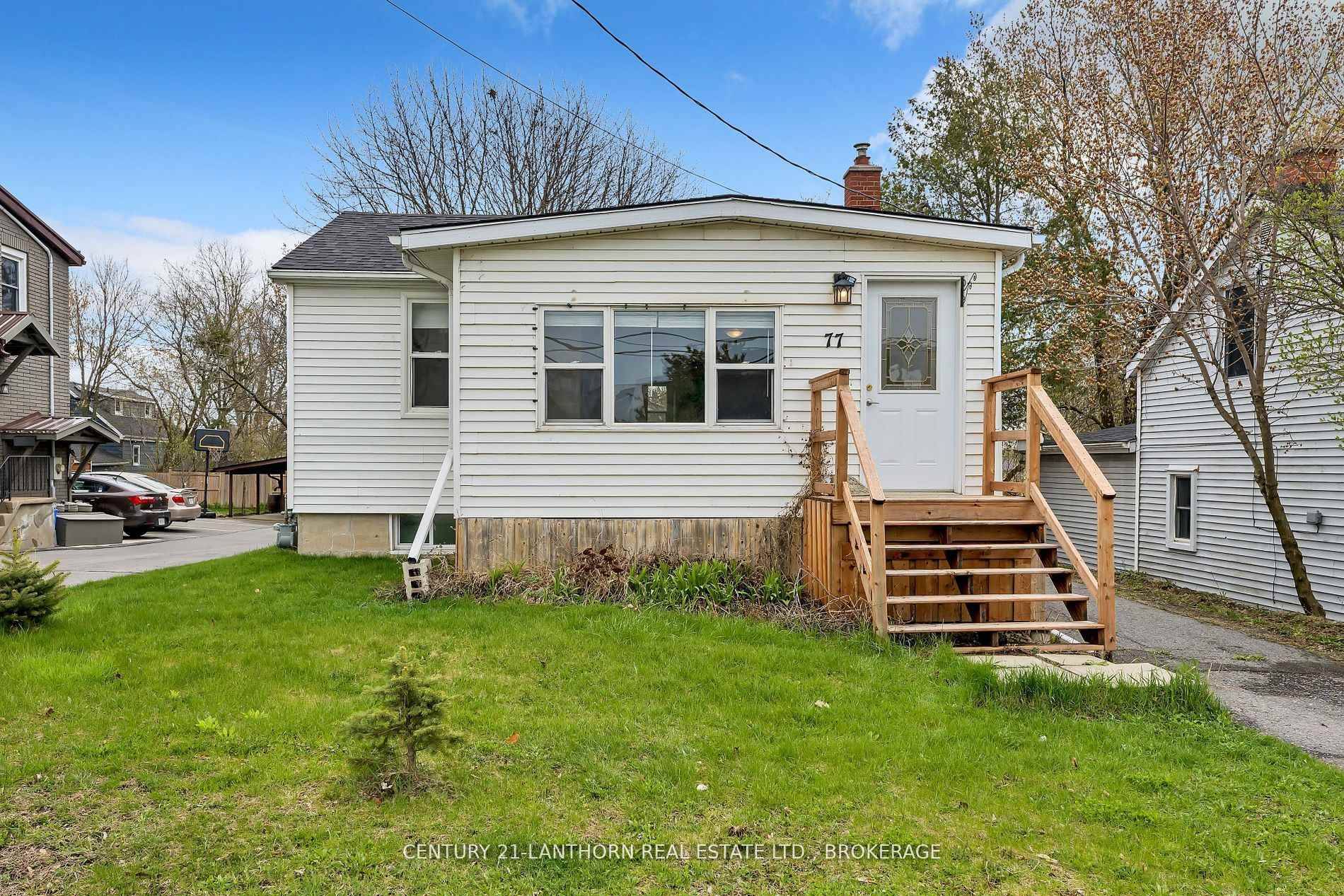 Charming 2 bedroom home in desirable area.