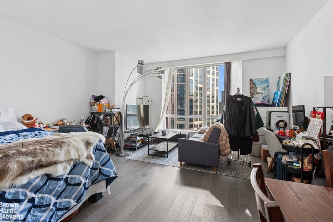 The Building offers one of the last 25 year tax abatements available in New York City.