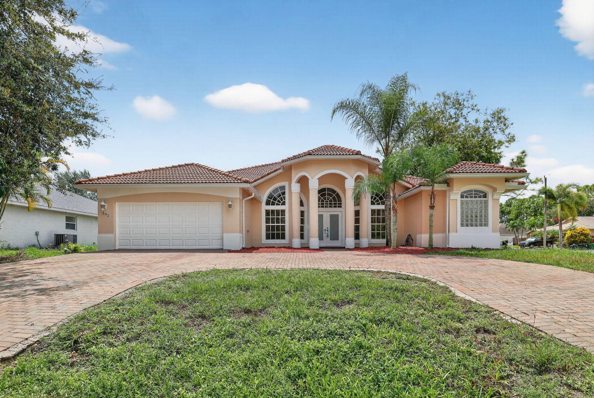 Looking for a huge home ?