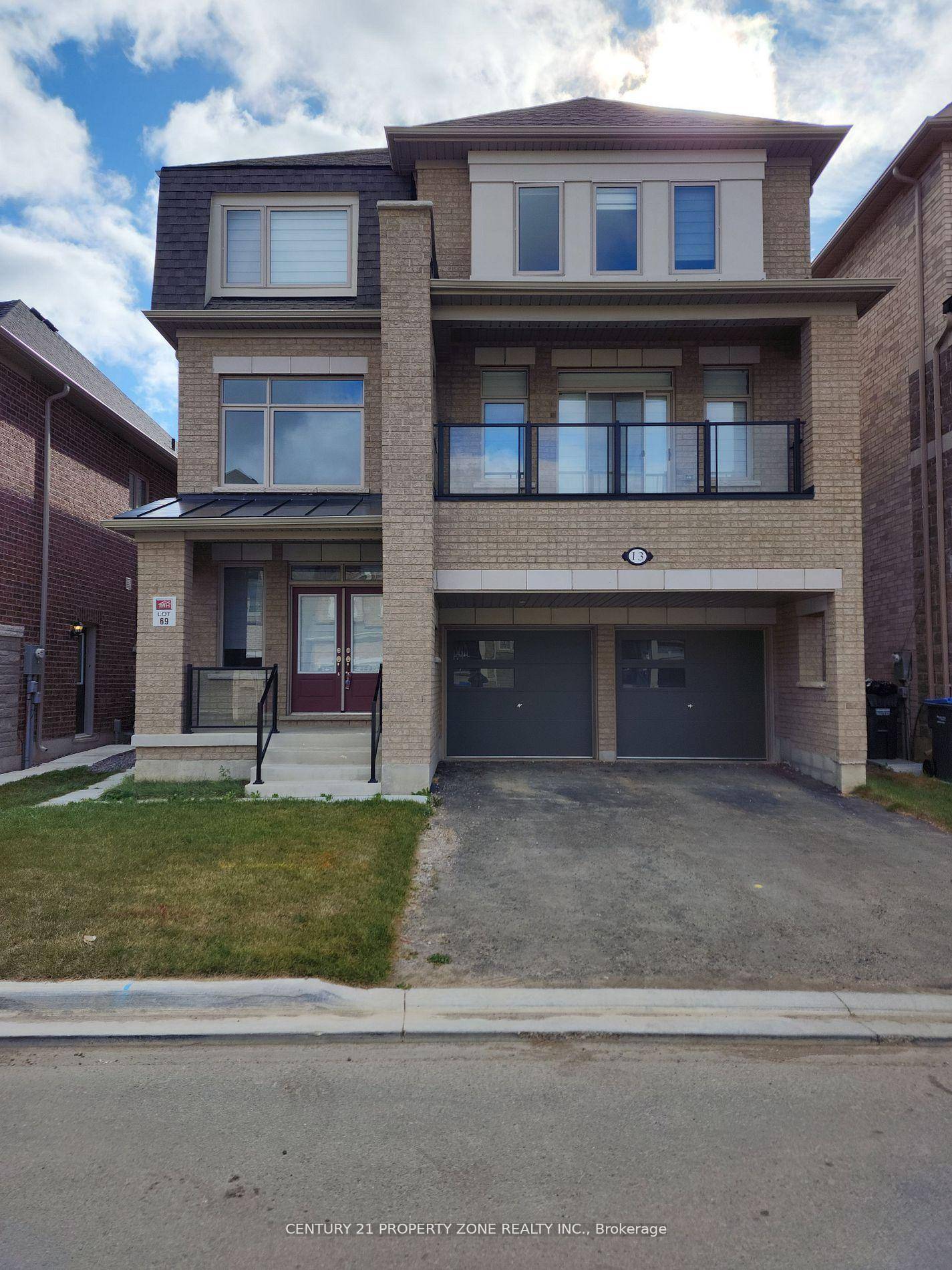 This exceptional 5 bedroom, 4 bathroom home is a true standout, nestled in a prime Brampton location.