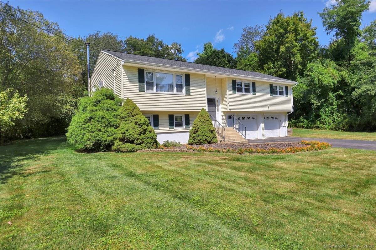 Lovingly Maintained Home in Desirable Middlebury Location Nestled in one of Middlebury's most sought after neighborhoods, this lovingly maintained home offers comfort, convenience, and timeless charm on a level, private ...