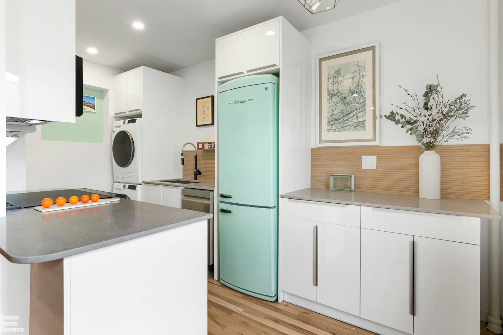 A charming 2 bedroom awaits in the iconic Cobble Hill Towers Condominium.