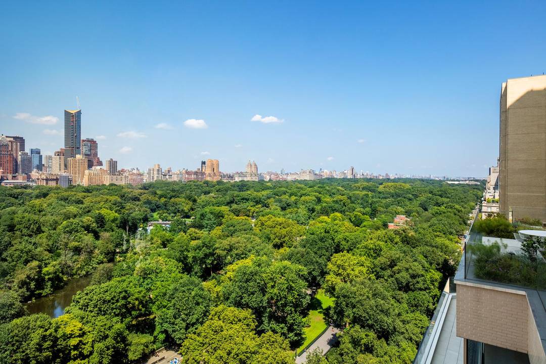 Commanding the entire 18th floor of the legendary Sherry Netherland Hotel, this extraordinary full floor residence presents a once in a generation opportunity to own an expansive, light filled home ...
