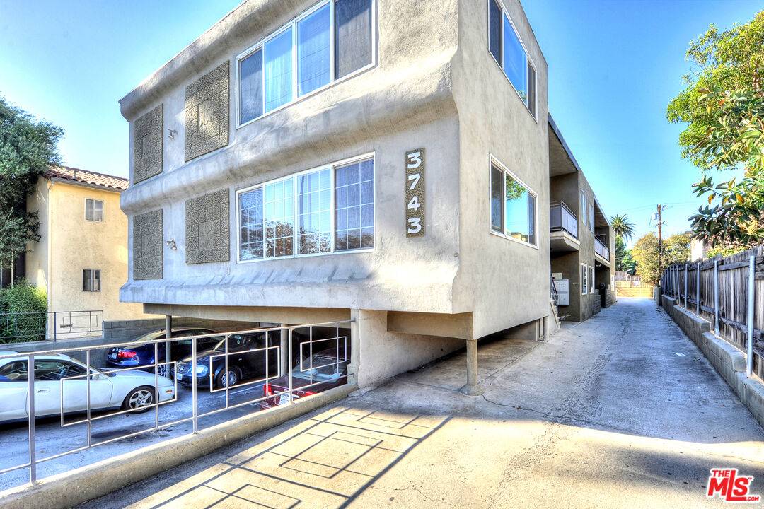 3743 Mclaughlin Ave Marina Del Rey La