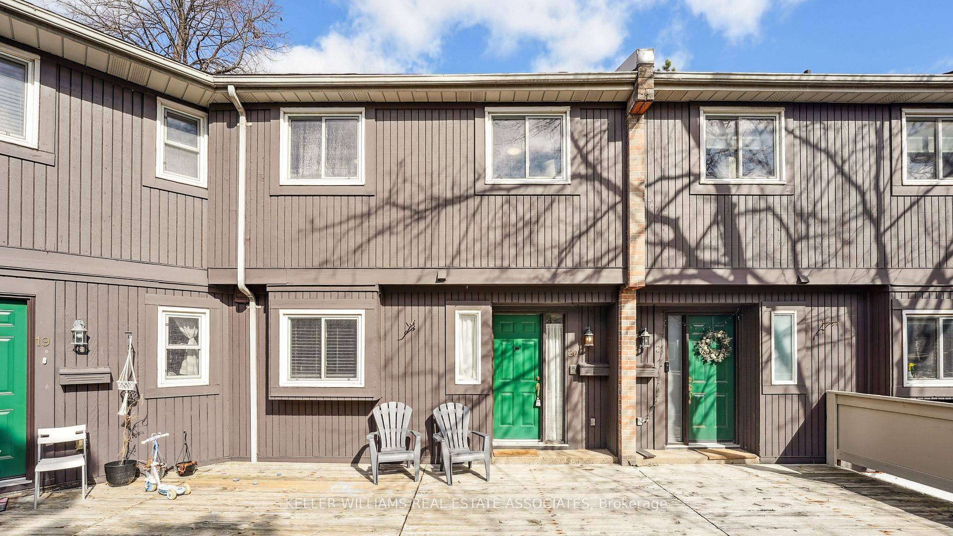 Welcome to this beautifully upgraded modern condo townhome, located in a highly desirable Meadowvale town complex.