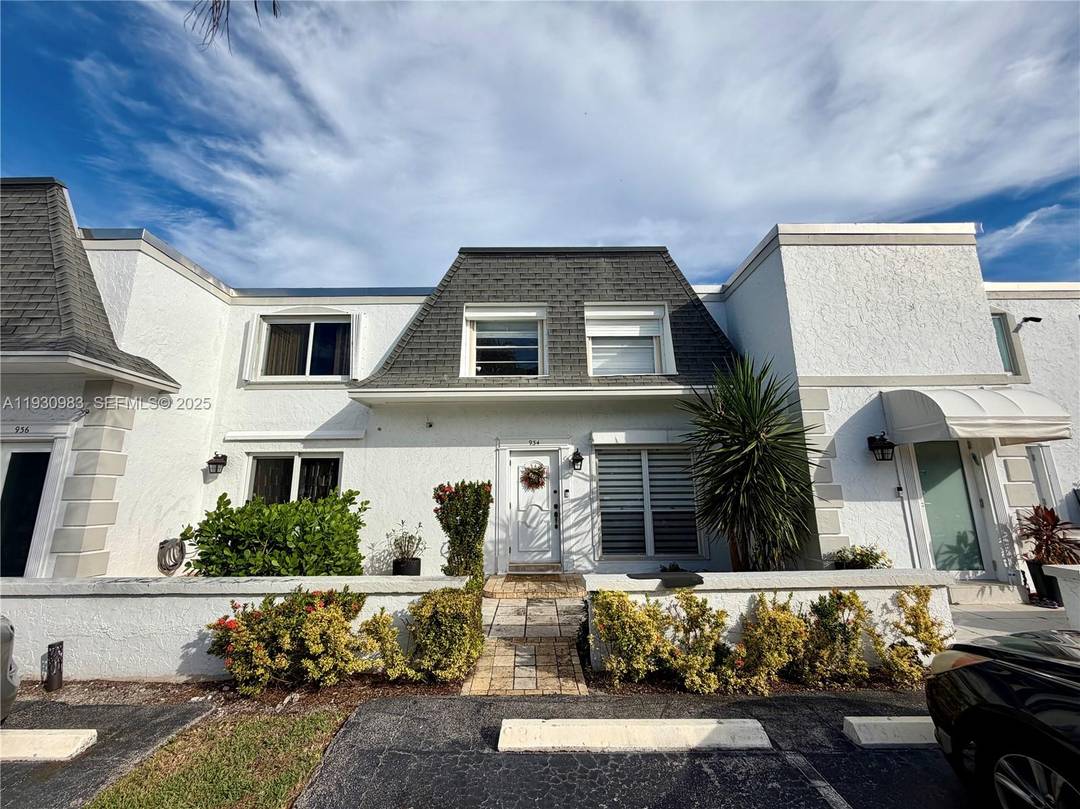 Beautifully updated townhouse located in a rapidly developing area of Hallandale Beach, just minutes from the ocean This home features a stylish open concept kitchen with granite countertops and stainless ...